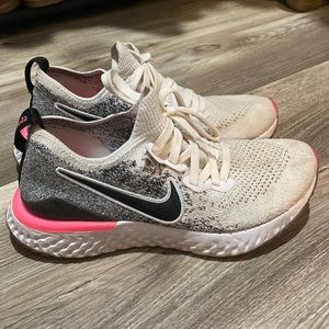Size 7 Nike Running Shoes